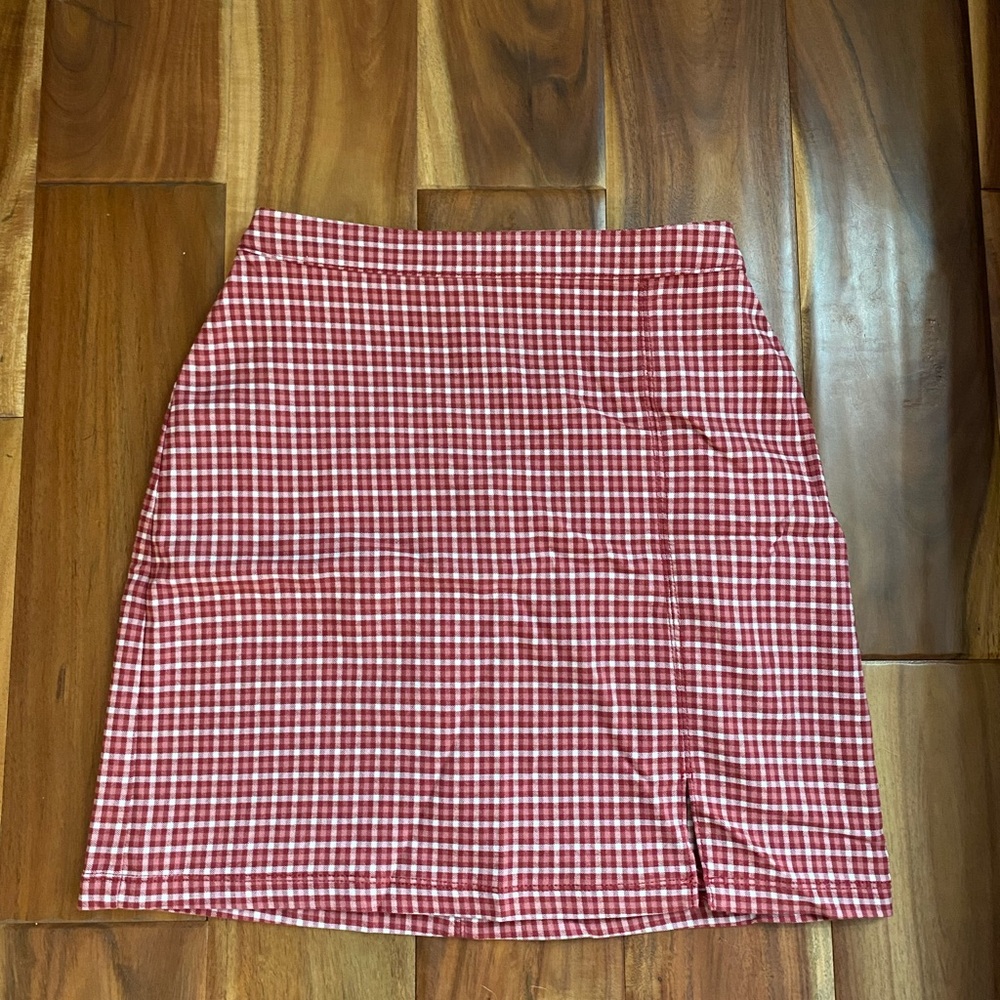 Hollister, red and white plaid skirt